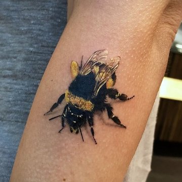 Значение тату пчелы