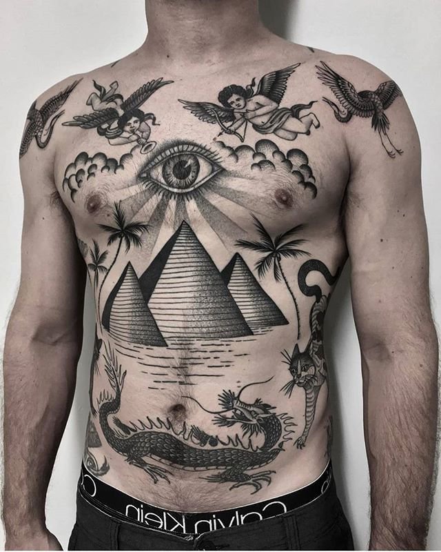 Browse piramida tattoos