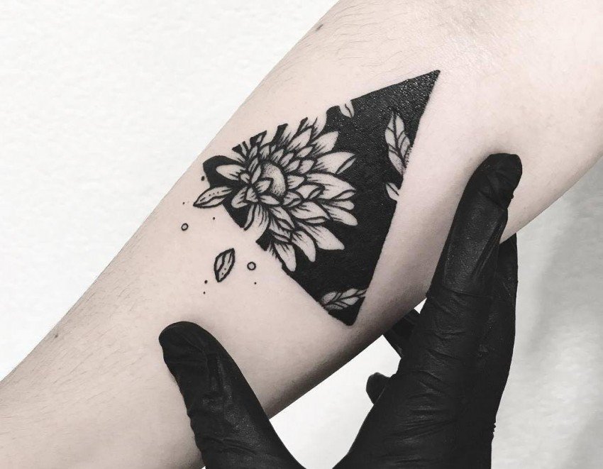 Треугольник VeAn Tattoo