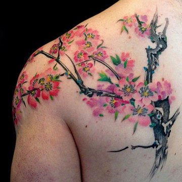 Современное изображение Сакуры в искусстве татуировки