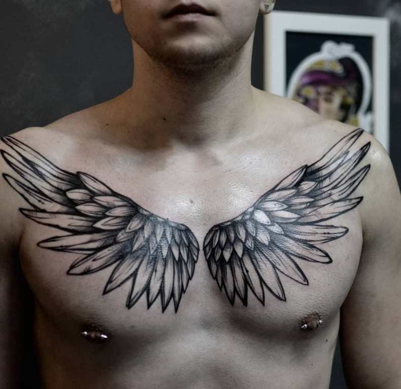 Тату крылья на груди (159 фото)