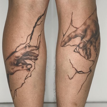Татуировки на ноге: значения, кто и зачем их делает