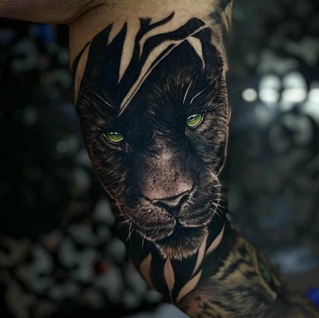 Черная пантера в тату цветная