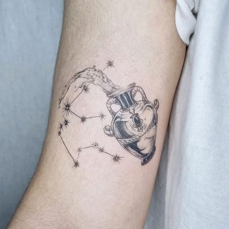Тату знак Зодиака Водолей / значение, идеи / 35+ фото | VeAn Tattoo